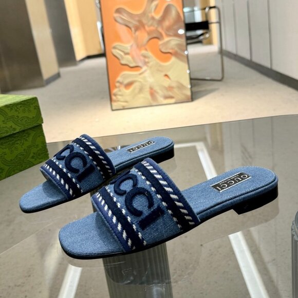 Gucci slides - Picture 7 of 7